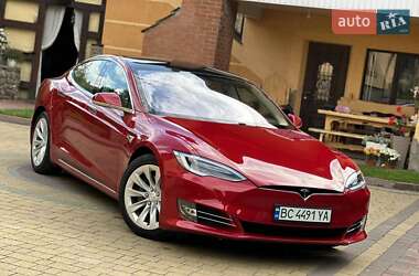 Лифтбек Tesla Model S 2017 в 