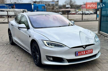 Ліфтбек Tesla Model S 2018 в Дніпрі