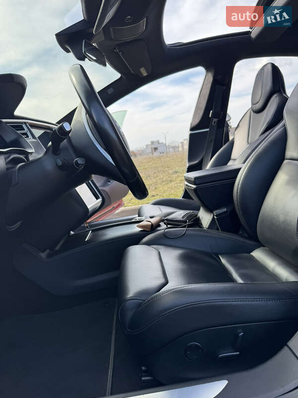 Лифтбек Tesla Model S 2018 в Одессе