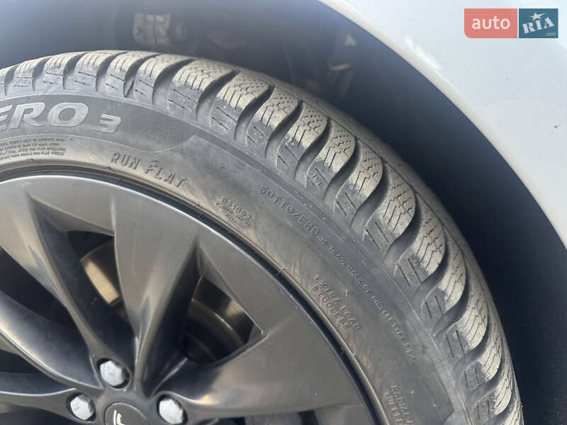 Ліфтбек Tesla Model S 2018 в Дніпрі