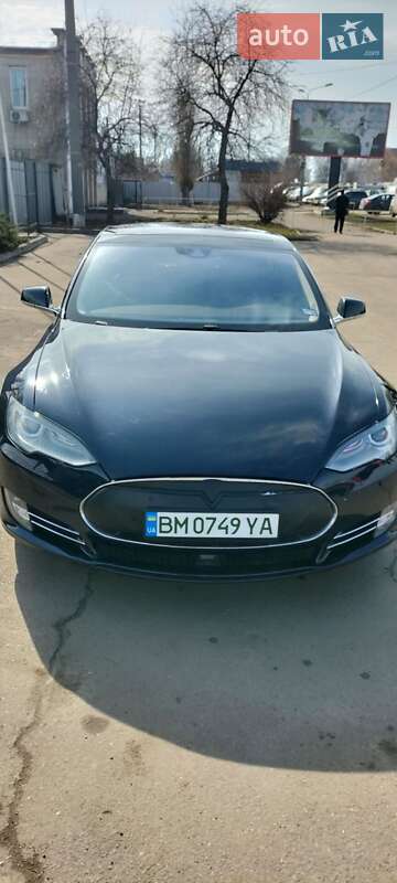 Лифтбек Tesla Model S 2014 в Сумах
