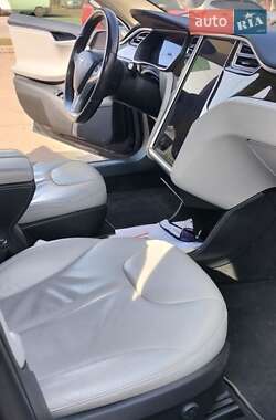 Лифтбек Tesla Model S 2014 в 