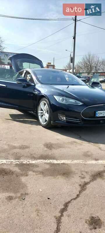 Лифтбек Tesla Model S 2014 в Сумах