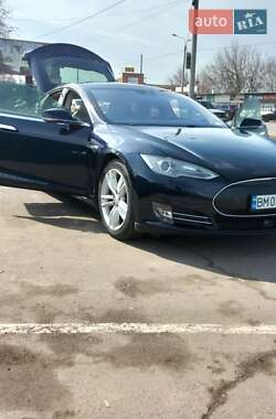 Лифтбек Tesla Model S 2014 в 