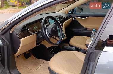 Ліфтбек Tesla Model S 2013 в 