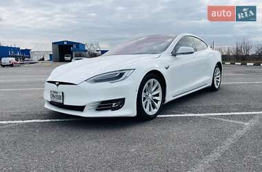 Лифтбек Tesla Model S 2017 в 