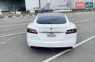 Лифтбек Tesla Model S 2017 в 