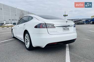 Лифтбек Tesla Model S 2017 в 