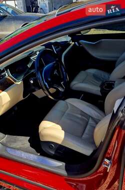 Лифтбек Tesla Model S 2017 в 