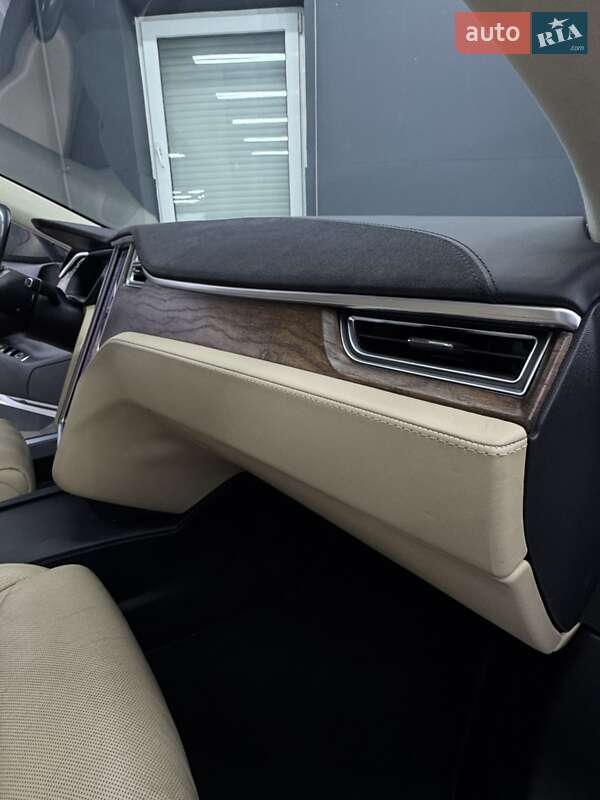 Лифтбек Tesla Model S 2017 в Коломые