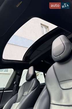 Лифтбек Tesla Model S 2017 в 