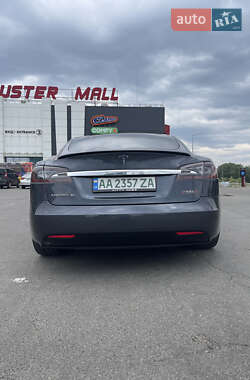 Лифтбек Tesla Model S 2016 в 
