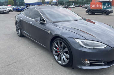 Лифтбек Tesla Model S 2016 в 