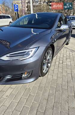 Лифтбек Tesla Model S 2019 в 