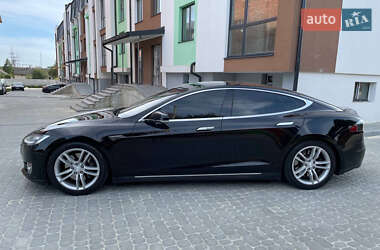Лифтбек Tesla Model S 2014 в 