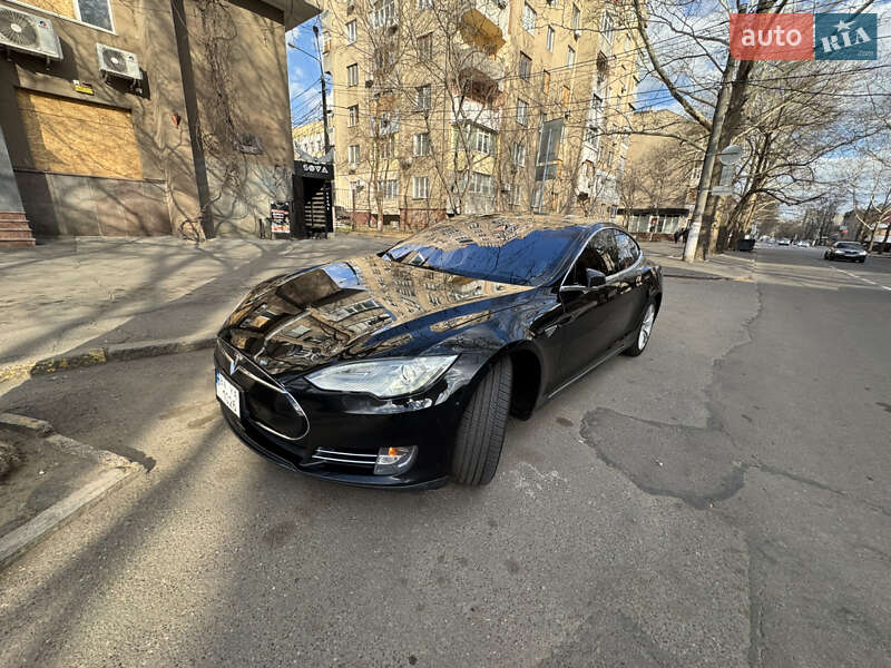Ліфтбек Tesla Model S 2014 в Миколаєві