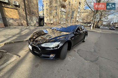 Ліфтбек Tesla Model S 2014 в 