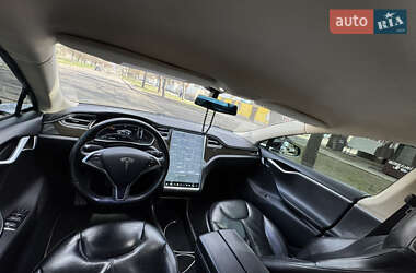 Ліфтбек Tesla Model S 2014 в 