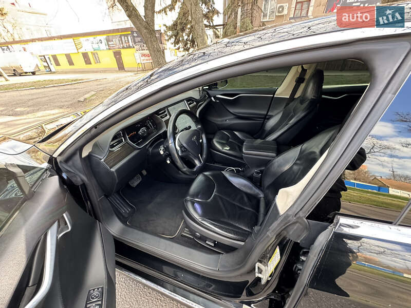 Ліфтбек Tesla Model S 2014 в Миколаєві