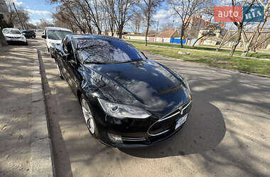 Ліфтбек Tesla Model S 2014 в 