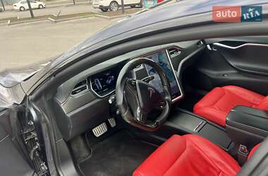 Лифтбек Tesla Model S 2017 в 