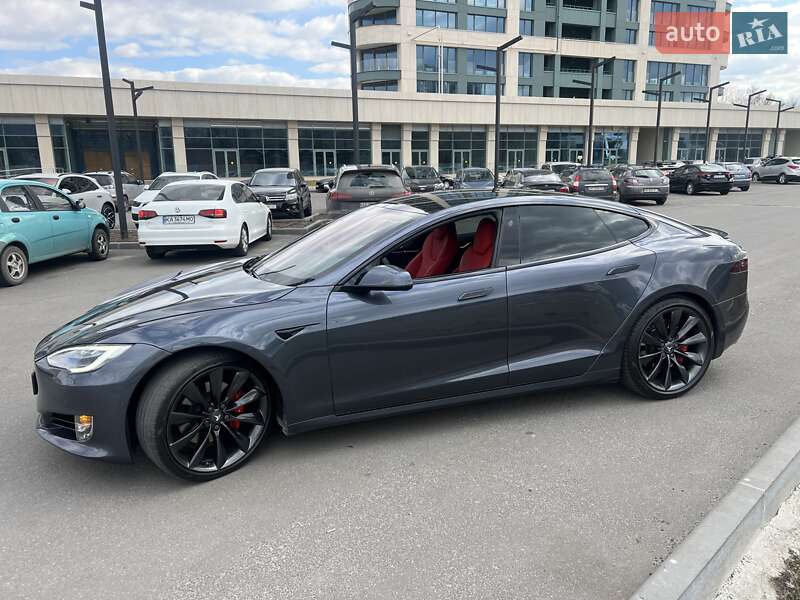 Tesla Model S 2017