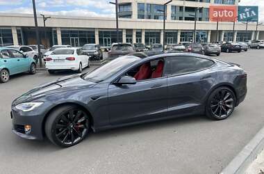 Лифтбек Tesla Model S 2017 в 