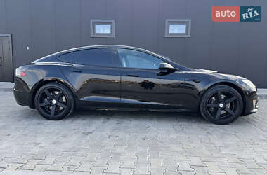 Лифтбек Tesla Model S 2019 в 
