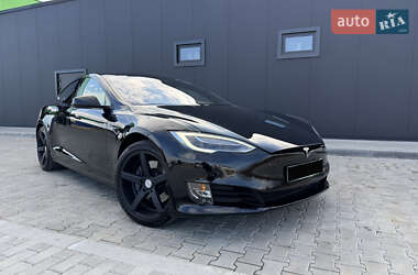 Лифтбек Tesla Model S 2019 в 