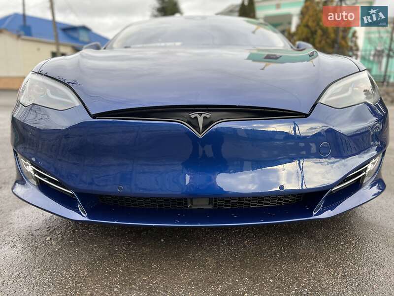 Ліфтбек Tesla Model S 2015 в Харкові