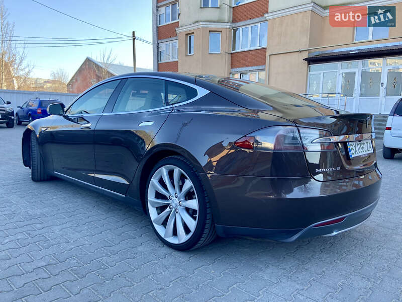 Лифтбек Tesla Model S 2012 в Хмельницком фото 9 Лифтбек Tesla Model S 2012 в Хмельницком