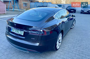 Лифтбек Tesla Model S 2012 в 