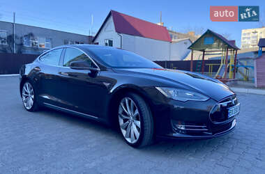 Лифтбек Tesla Model S 2012 в 