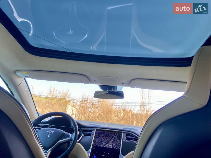 Лифтбек Tesla Model S 2012 в Хмельницком фото 32 Лифтбек Tesla Model S 2012 в Хмельницком