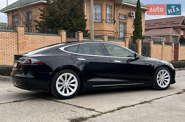 Лифтбек Tesla Model S 2017 в 