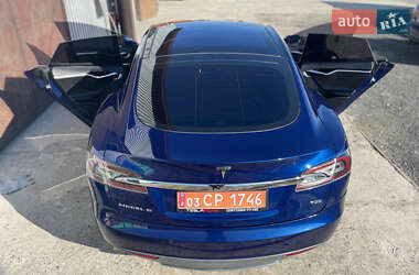 Лифтбек Tesla Model S 2015 в Ровно