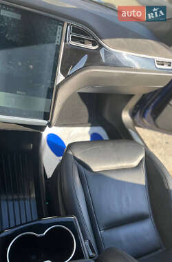 Лифтбек Tesla Model S 2015 в Ровно