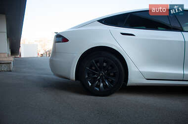 Ліфтбек Tesla Model S 2017 в 