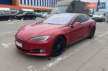 Ліфтбек Tesla Model S 2015 в Кривому Розі