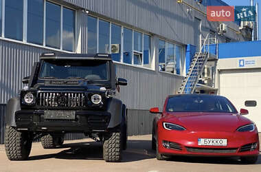 Лифтбек Tesla Model S 2015 в 