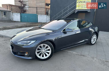 Лифтбек Tesla Model S 2018 в 