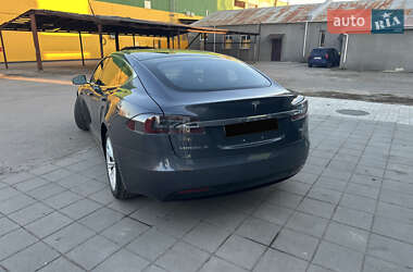 Лифтбек Tesla Model S 2018 в 