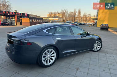 Лифтбек Tesla Model S 2018 в 