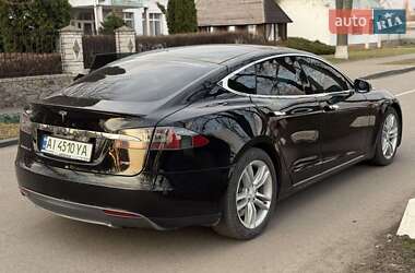 Лифтбек Tesla Model S 2012 в 