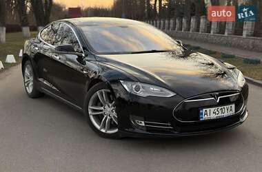 Лифтбек Tesla Model S 2012 в 