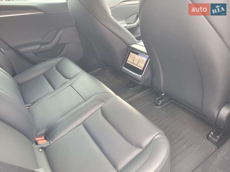 Лифтбек Tesla Model S 2022 в Киеве фото 13 Лифтбек Tesla Model S 2022 в Киеве