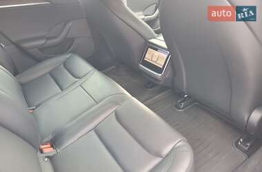 Ліфтбек Tesla Model S 2022 в 
