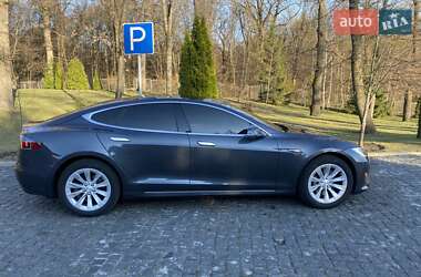 Лифтбек Tesla Model S 2016 в 