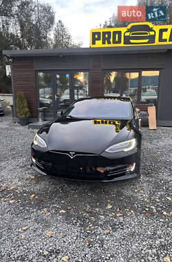 Лифтбек Tesla Model S 2016 в 