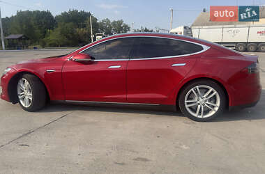 Лифтбек Tesla Model S 2014 в 